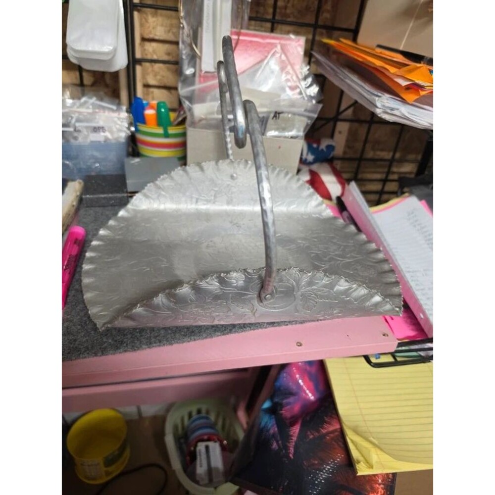 Pressed Aluminum Basket with movable handle
